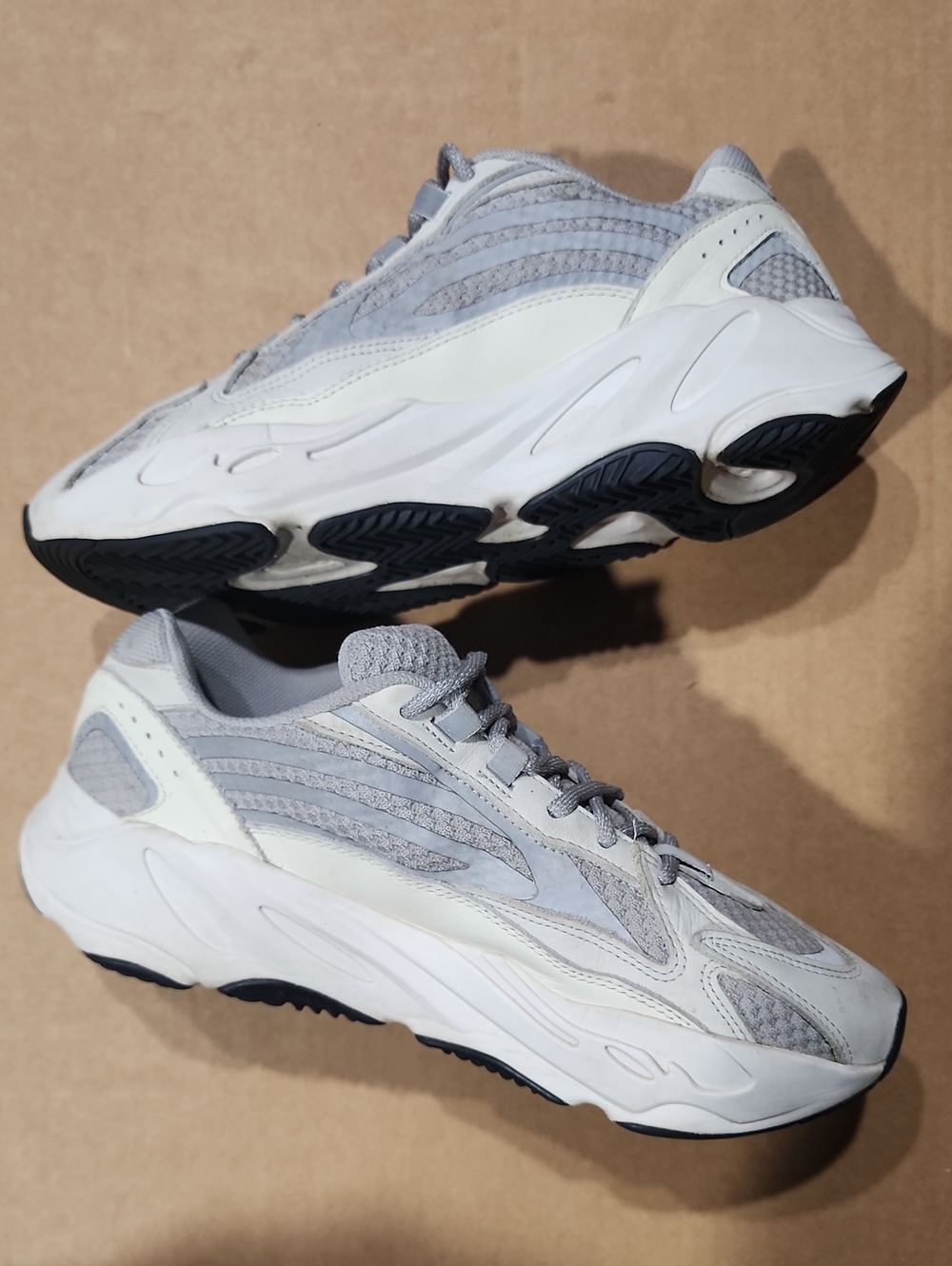 Adidas Yeezy Boost 700 V2 Static Size  10 Sneakers